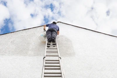 Peinture extérieure à Genouillé — façades et ravalement